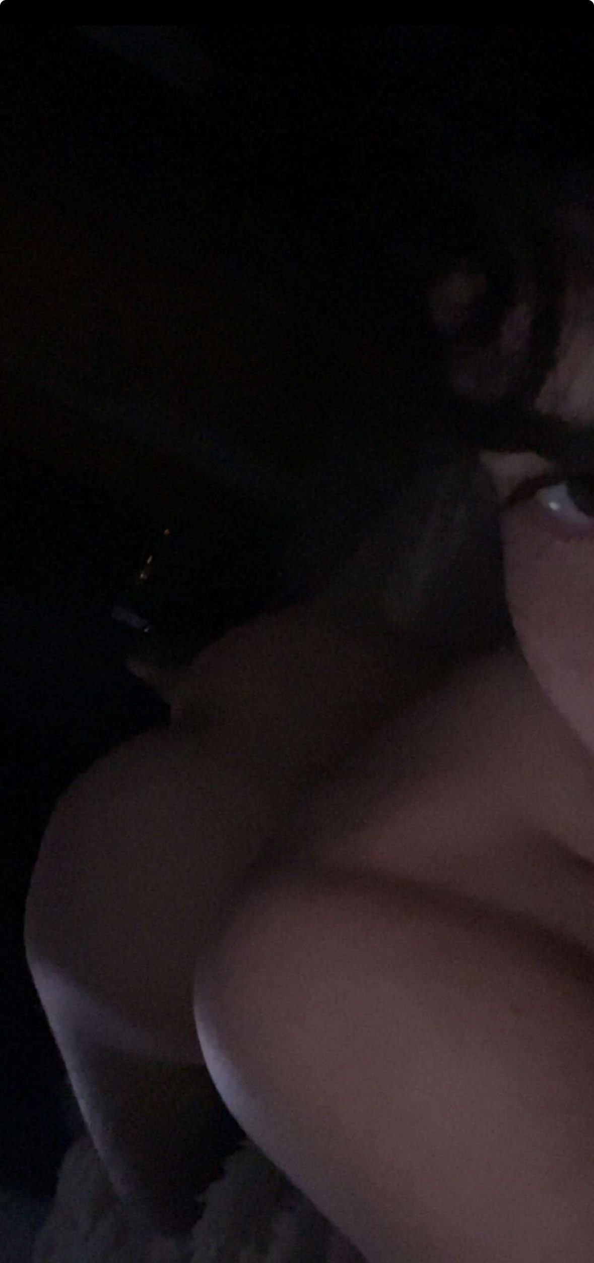 Add me if you wanna lick 👅