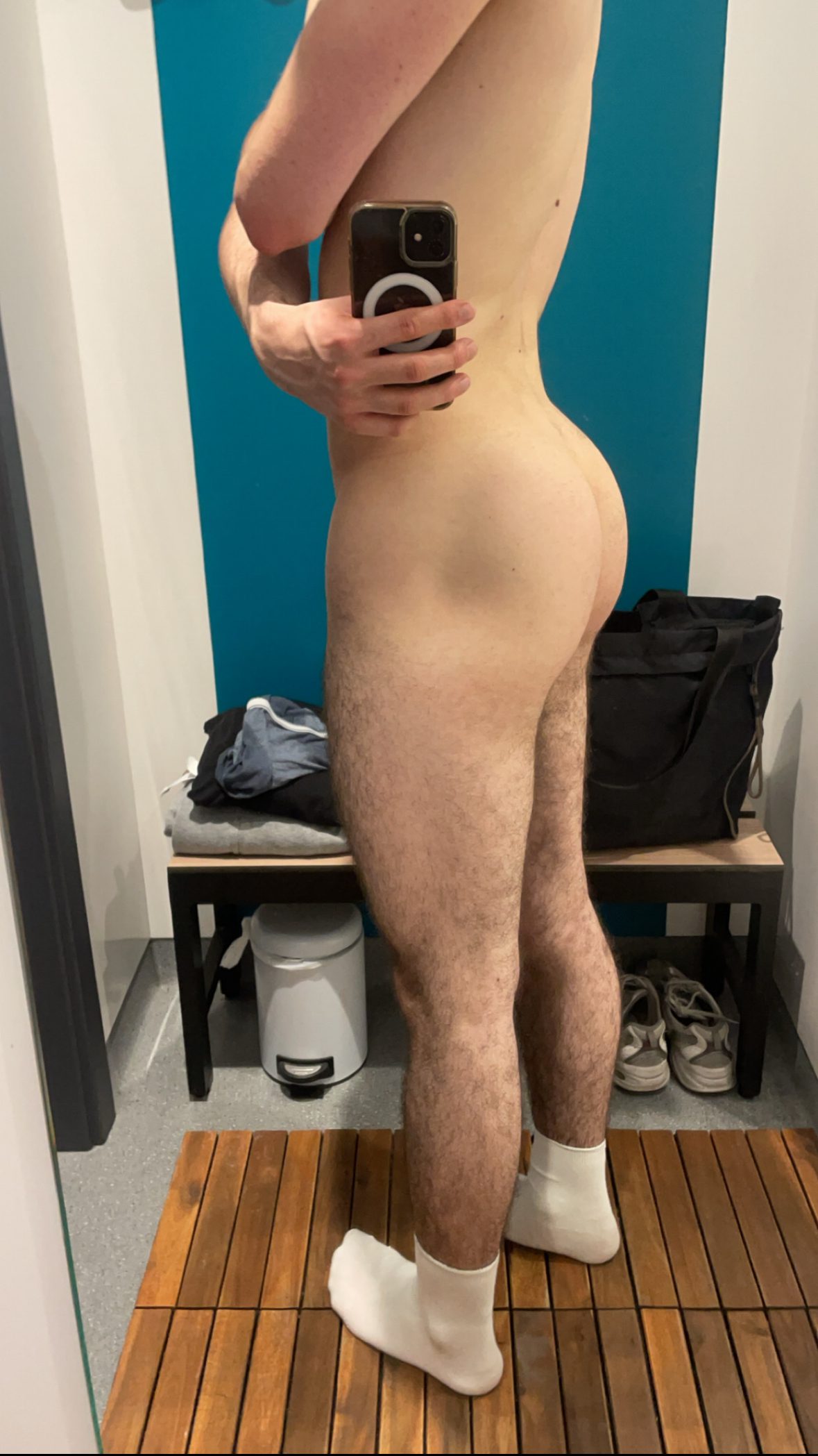 Add me if you wanna lick 👅