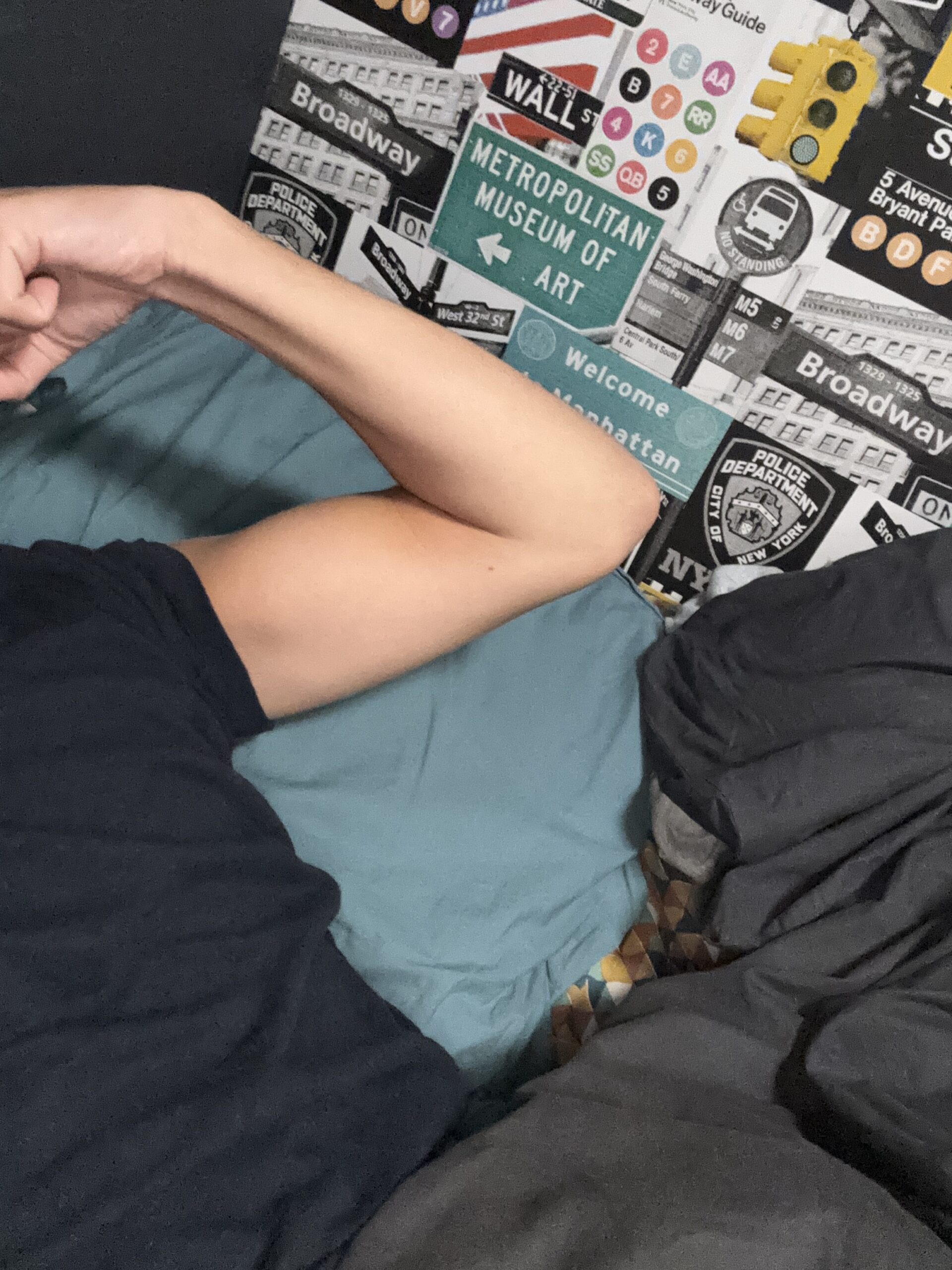 Cherche à nud et bz