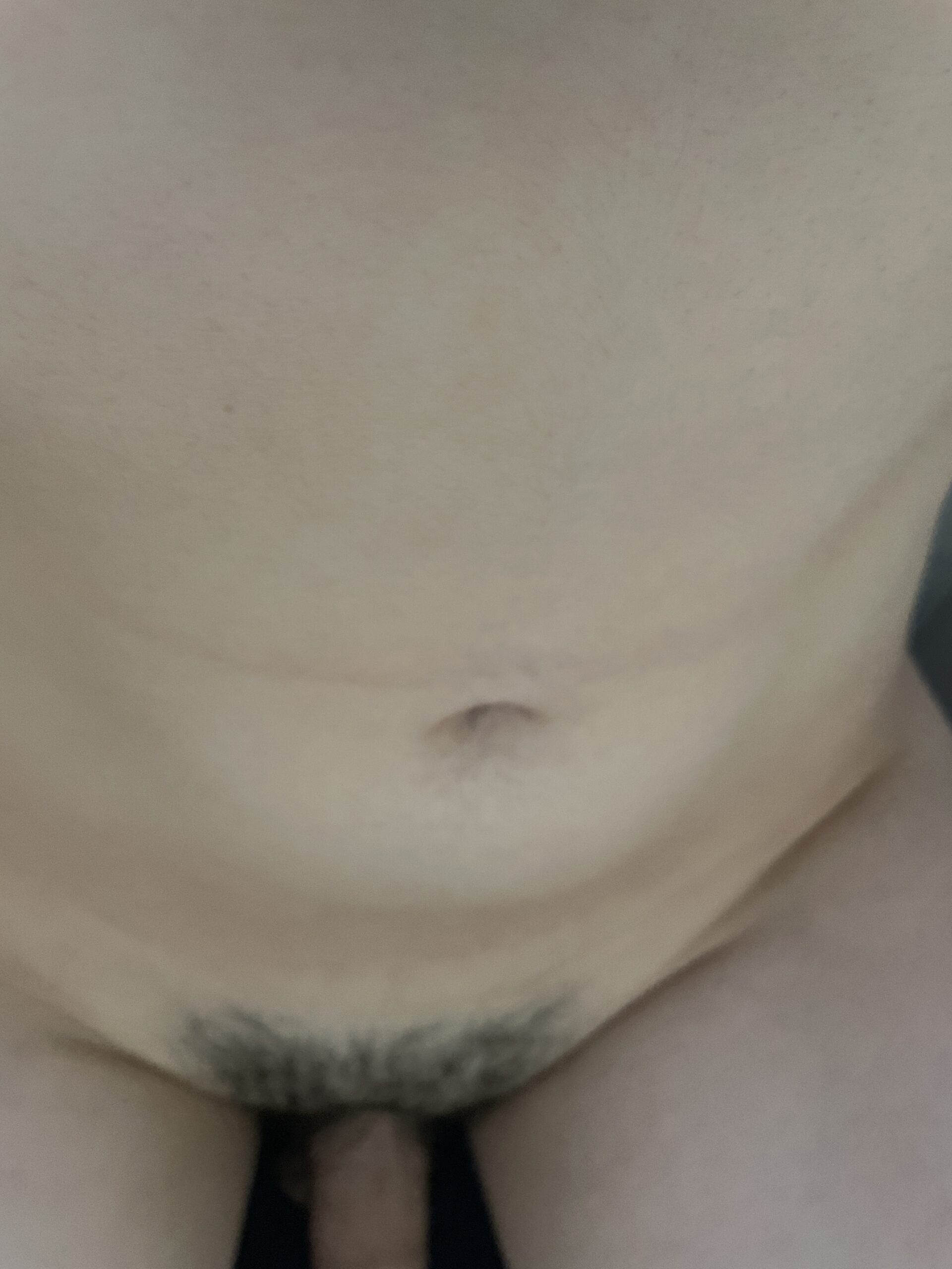 Mec jeune avec Paff de 17 cm en erection qui cherche à nude snap maintenant.
